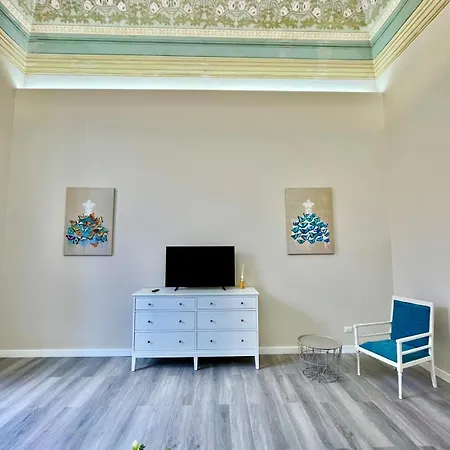 Dimora Degli Affreschi Bed & Breakfast Riposto