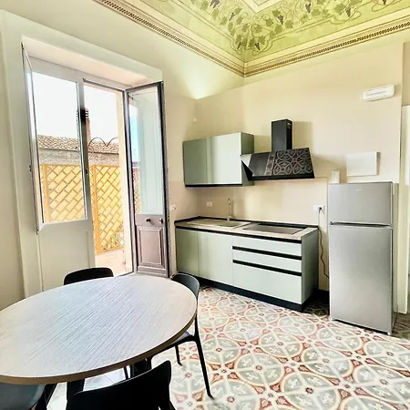 Bed & Breakfast Dimora Degli Affreschi Riposto